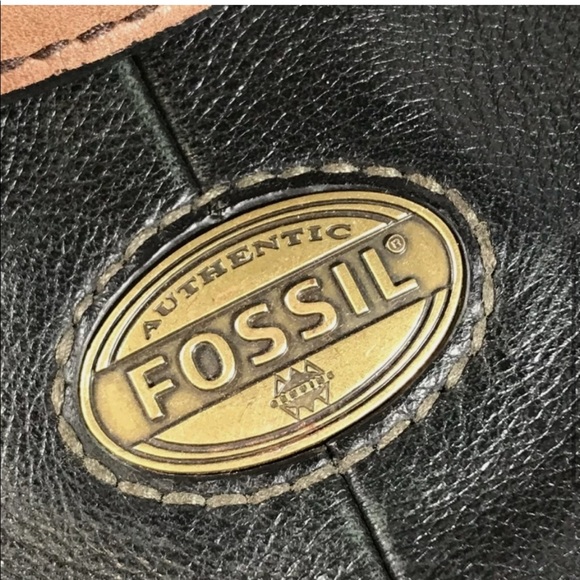 Black Fossil Explorer Crossbody - Picture 3 of 7